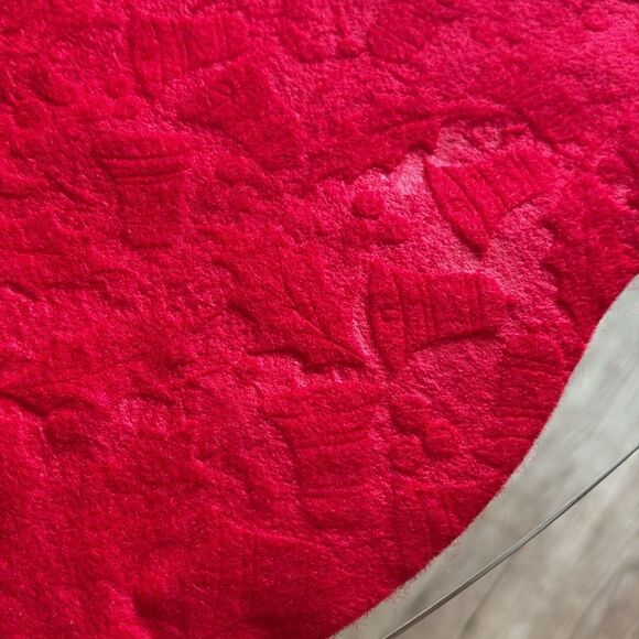 Vintage Vibrant Red Felt Christmas Tablecloth - Picture 2 of 3